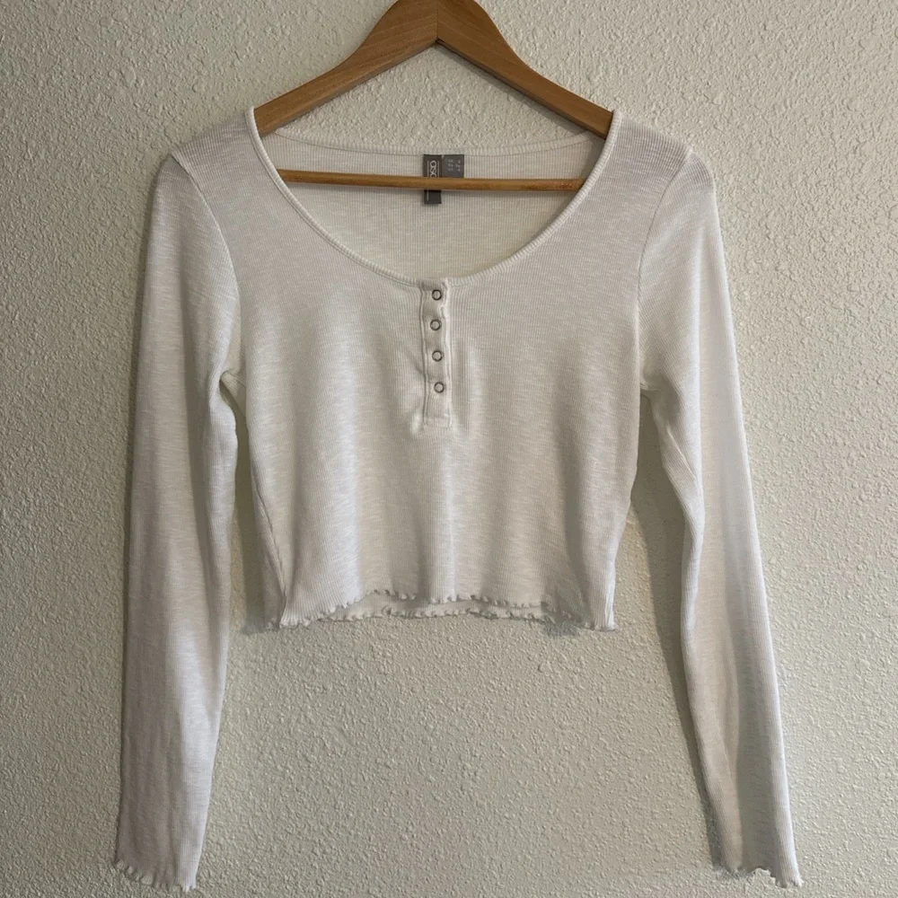 ASOS Scoop Neck Cropped Henley Long Sleeve Top - Picture 3 of 8